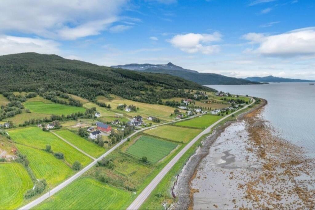 Privat Leilighet Pa Gard Med Badstue Og Nordlys Narvik Extérieur photo